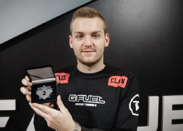 也不动摇当 也不动摇当